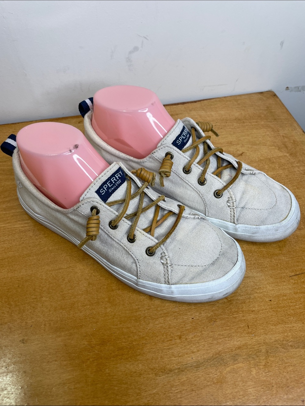 Sperry Beige Canvas Sneakers with Tan Laces. Size 8.5